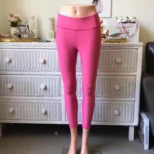 Outdoor Voices pink Warmup 7/8 leggings Small